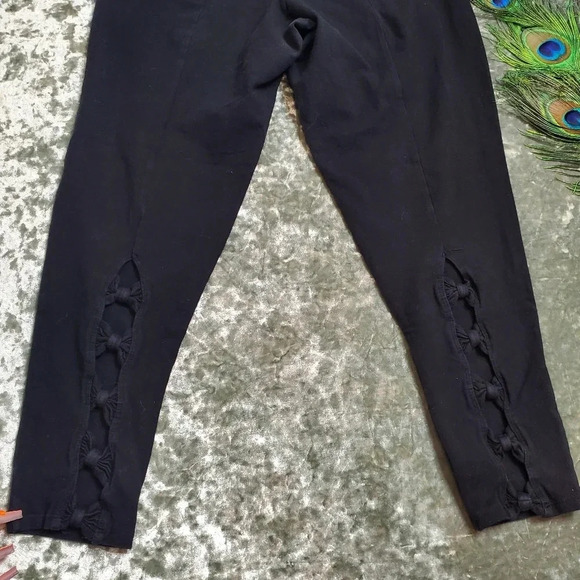 Torrid Black Crop Bow Back Leggings - Picture 8 of 8
